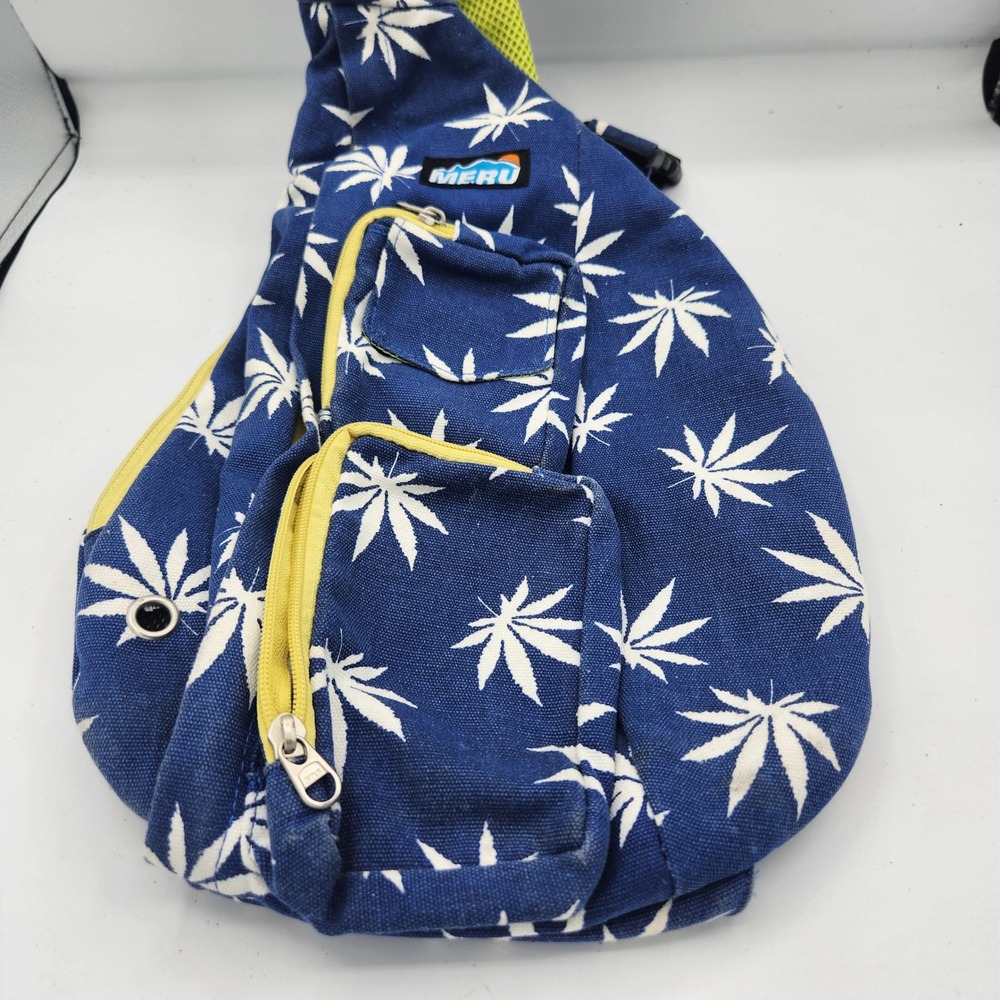 MERU Sling Bag Backpack Blue White Leaf Pattern Trippy Crossbody Day‎ Pack